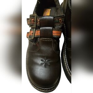 LOWER EAST SIDE Brown and Orange Women's Shoes